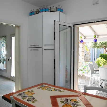 Hibiscus Bed & Breakfast 3*