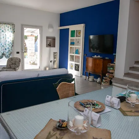 Hibiscus Bed & Breakfast 3*